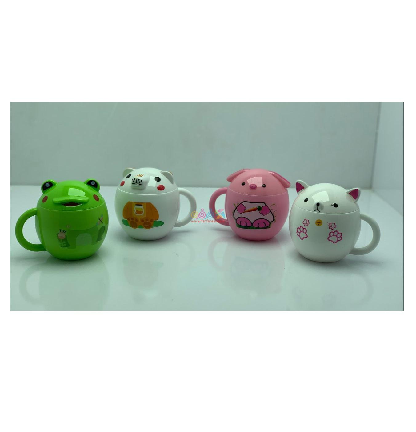 لیوان کلاه دار خانه مدرسه